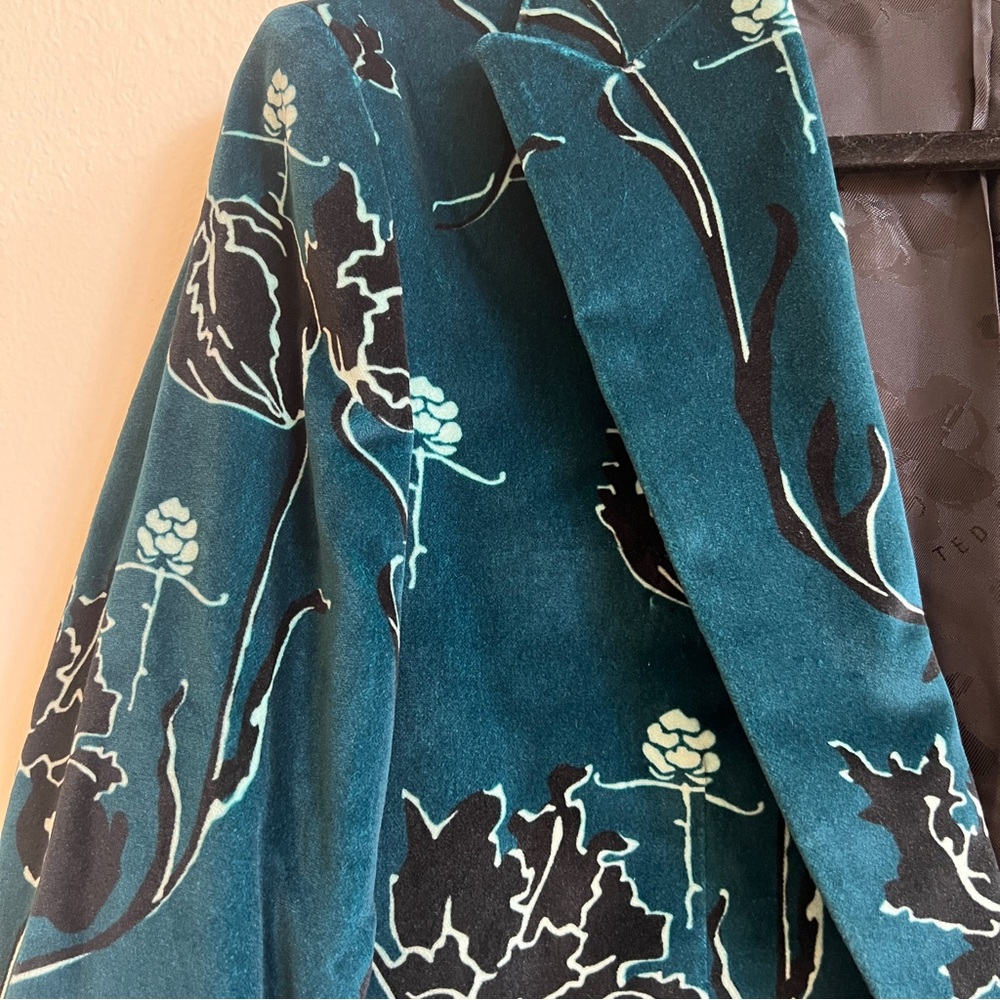 Ted Baker Yeaton Floral Print Velvet Blazer - Picture 3 of 5